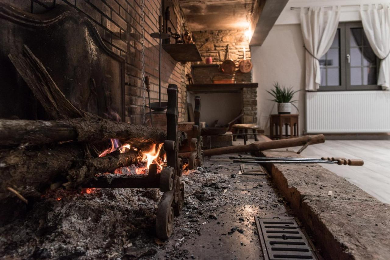 Le Mas Des Colombes Chambres D'Hotes B&B & Spa Oms Zewnętrze zdjęcie